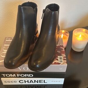 NWT Franco Sarto Black Ankle Boots size 6